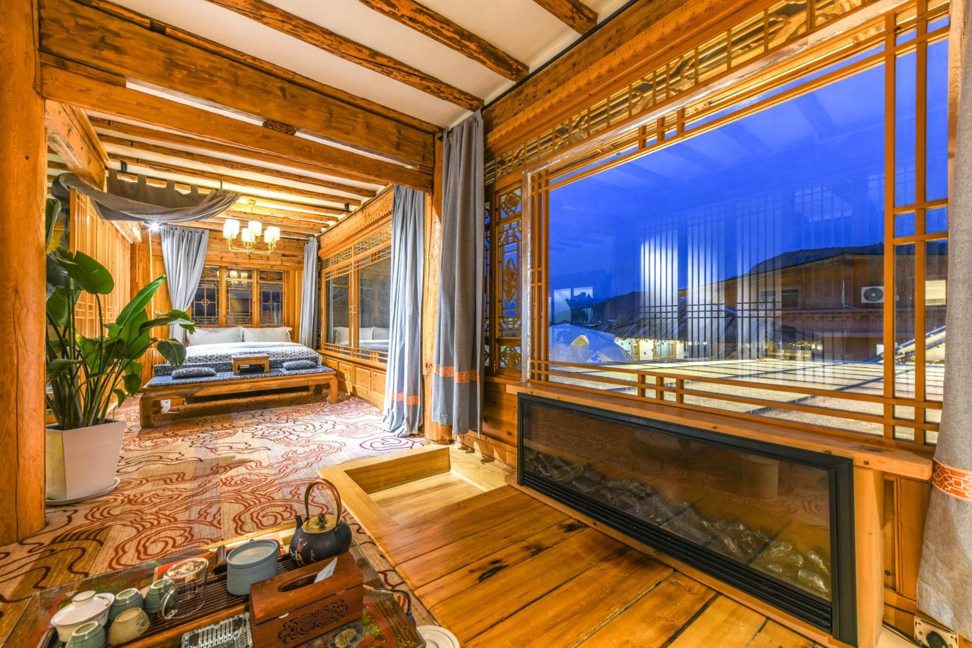 The Blue Mountains On The Moon Hotell Shangri-La Eksteriør bilde