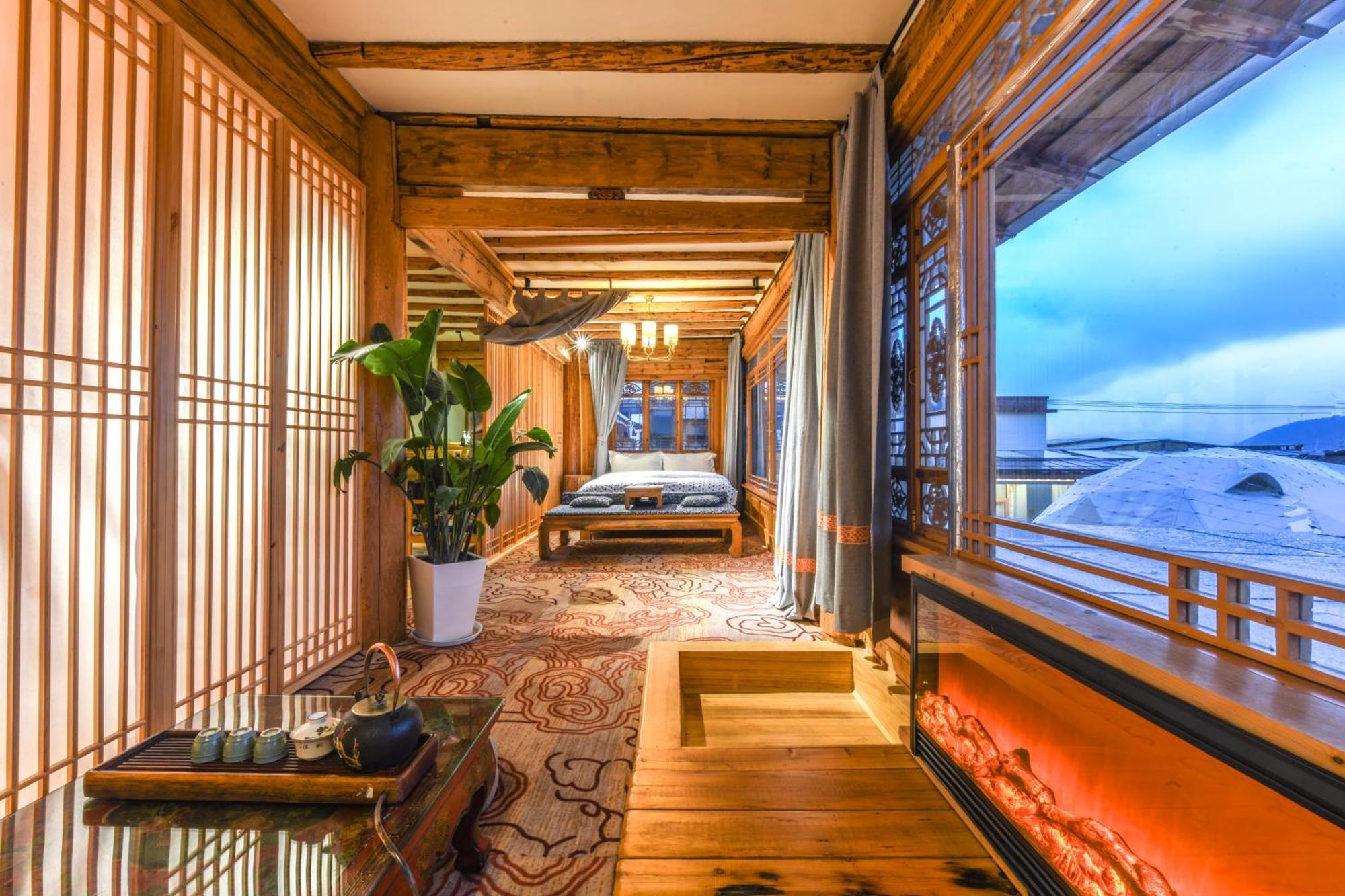 The Blue Mountains On The Moon Hotell Shangri-La Eksteriør bilde